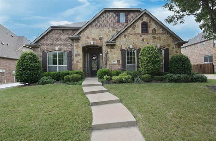 Property Photo:  9617 Bowman Drive  TX 76244 