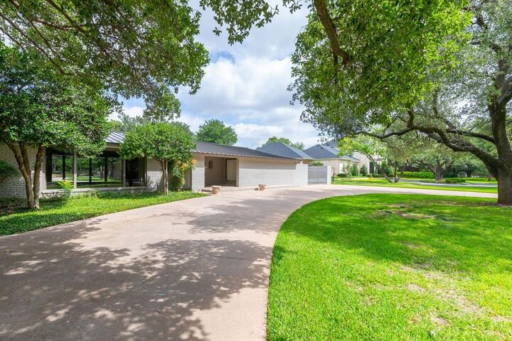 Property Photo: 1760 River Oaks Road TX 79605