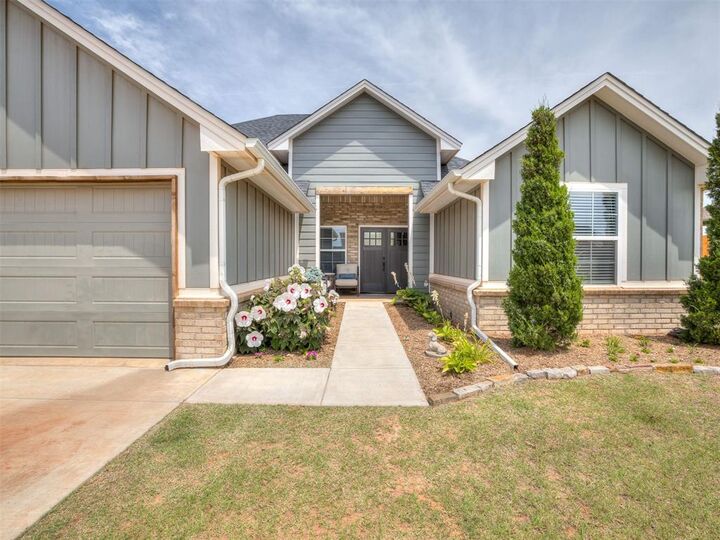 Property Photo:  1300 Maverick Pass  OK 73078 