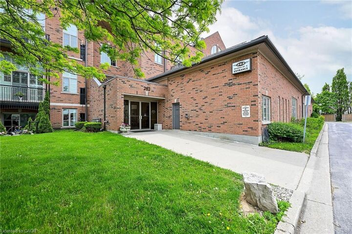 Property Photo:  262 Dundas Street E 315  ON L8B 1A9 
