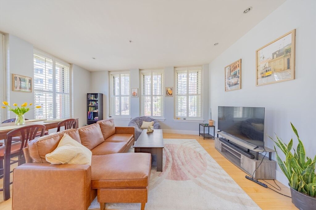 Property Photo:  70 Lincoln St. L212  MA 02111 