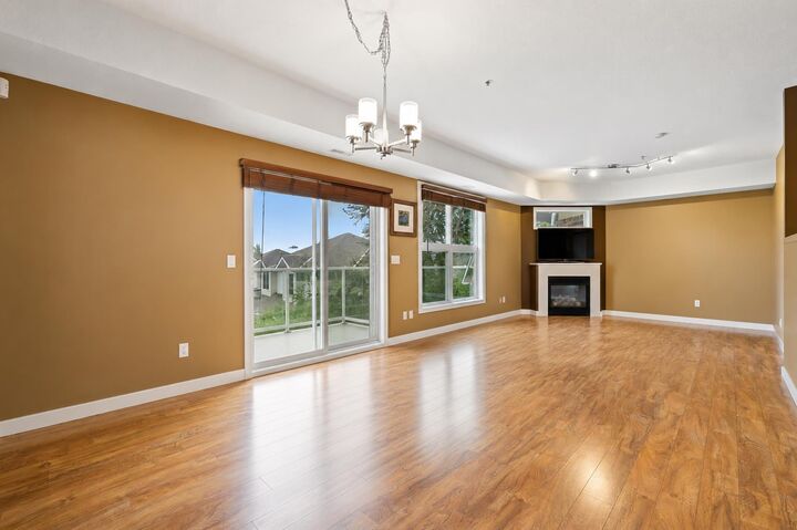 Property Photo:  6550 Old Banff Coach Road SW 104  AB T3H 4J4 