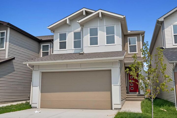 43 Belvedere Point SE — photo 1
