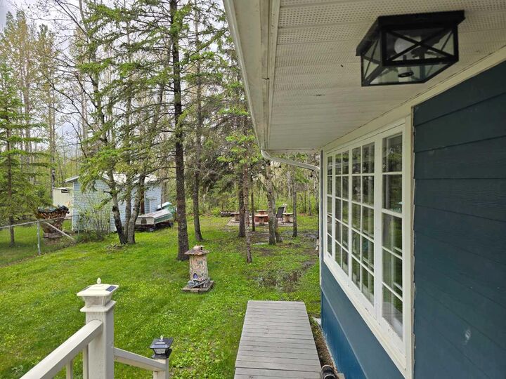 Property Photo:  28126 Township Road 411 356  AB T4L 2N3 