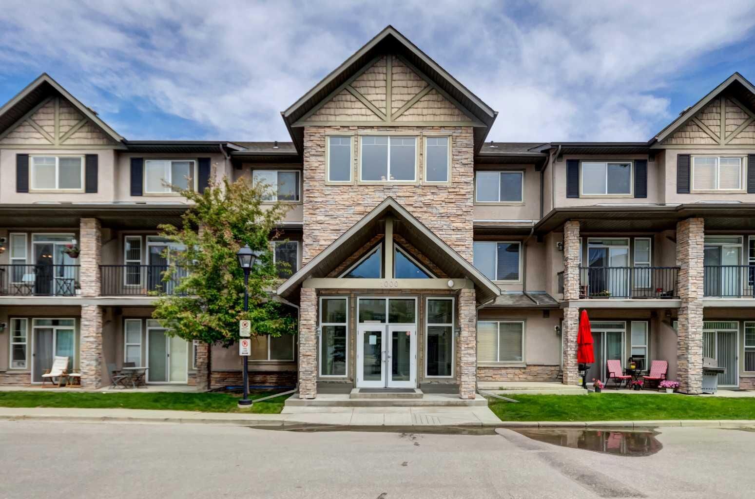 Property Photo: 211 Aspen Stone Boulevard SW 1222 AB T3H 0K1
