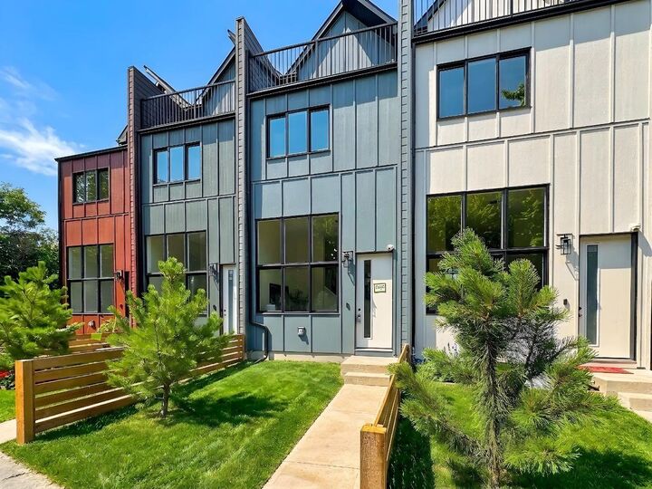 Property Photo: 2020 12 Avenue SW AB T3C 0S1