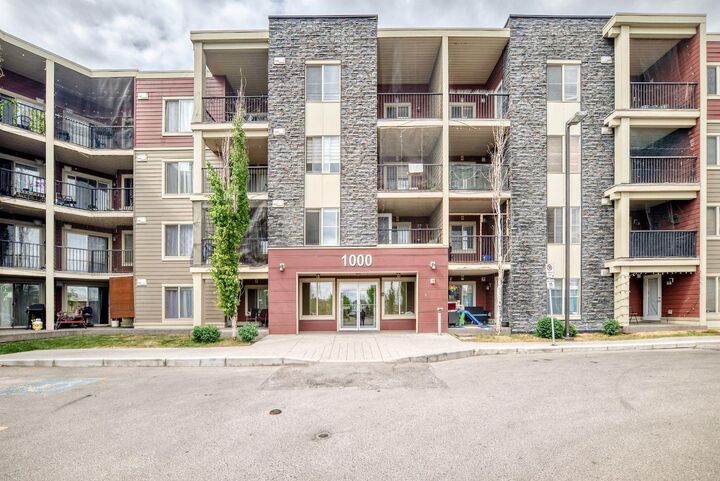 Property Photo:  5 Saddlestone Way NE 106  AB T3J 0S2 
