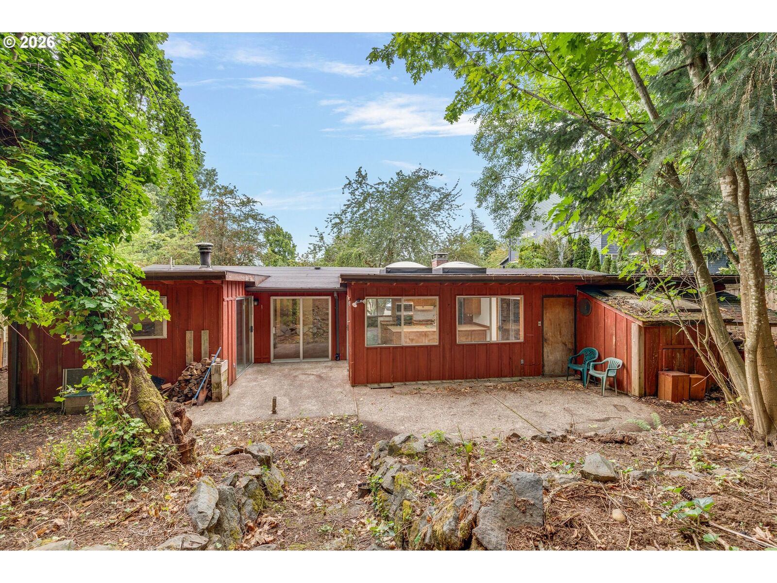Property Photo: 9080 NW Kearney St OR 97229