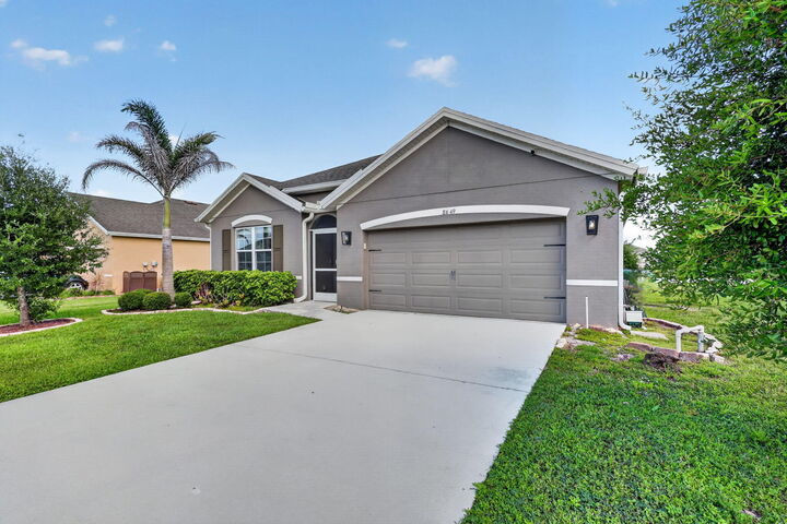 Property Photo:  8649 Cobblestone Drive  FL 34945 