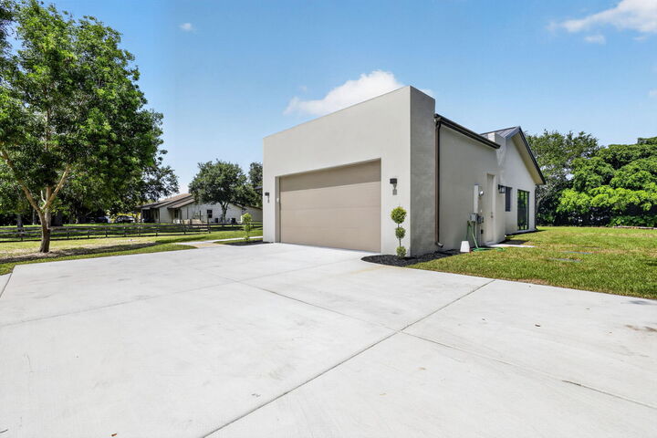 Property Photo: 5356 Colbright Road FL 33467