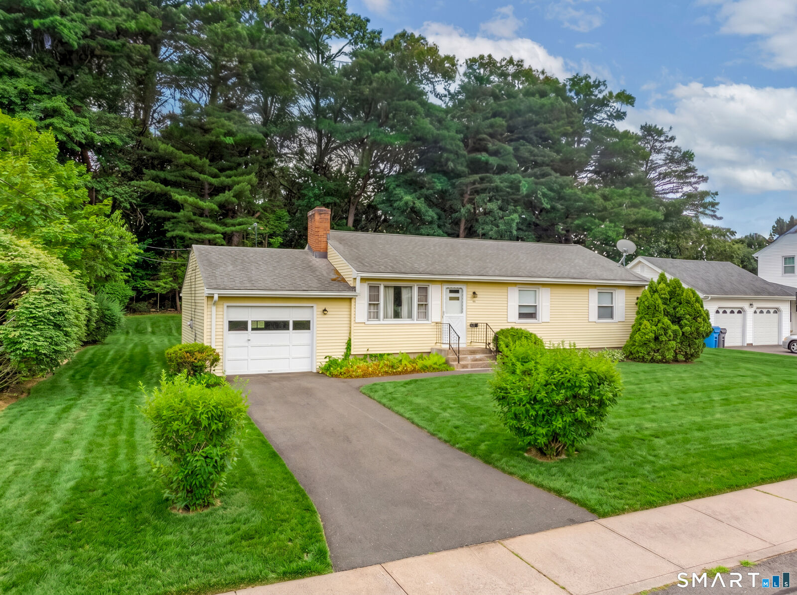 Property Photo:  54 Woodhill Road  CT 06042 
