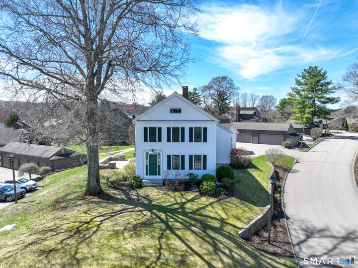 Property Photo:  5 Hollister Way North  CT 06033 