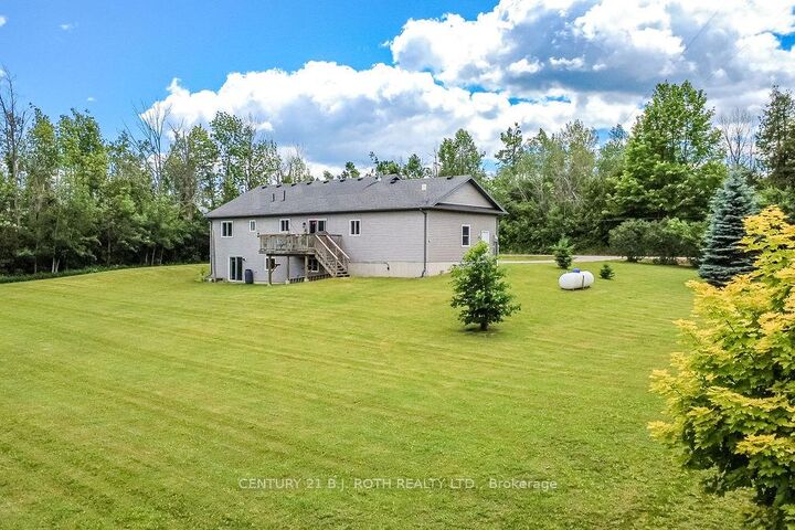 Property Photo:  5051 Sideroad 25 N/A  ON L3V 6H5 