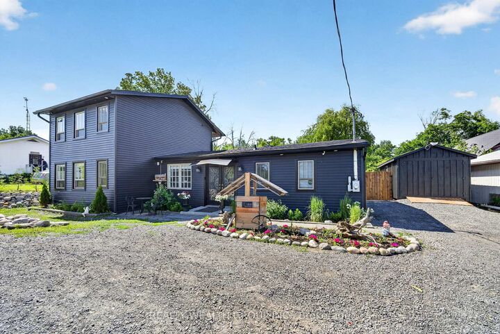 1851 2nd Line E — photo 1
