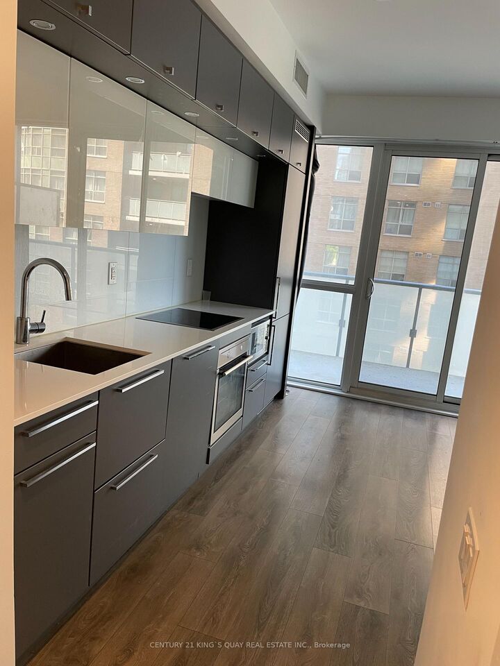 Property Photo:  15 Grenville Street 506  ON M4Y 0B9 