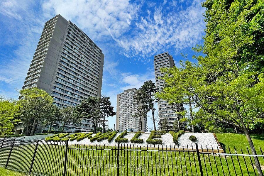Photo de la propriété:  715 Don Mills Road 2608  ON M3C 1S5 