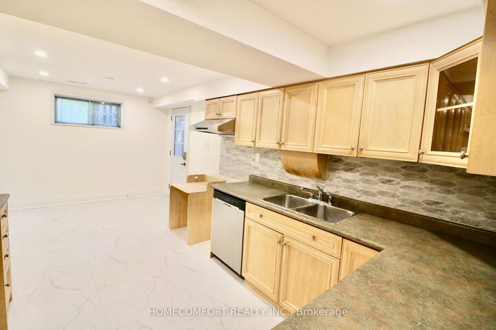 Property Photo:  69 Fairglen Avenue Semi Basement  ON M1T 1G8 