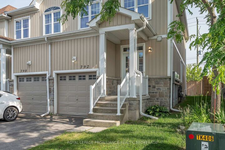 Property Photo: 792 Newmarket Lane ON K7K 6K7