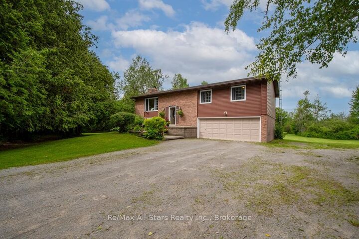 Property Photo: 421 Ogemah Road ON K0M 2C0