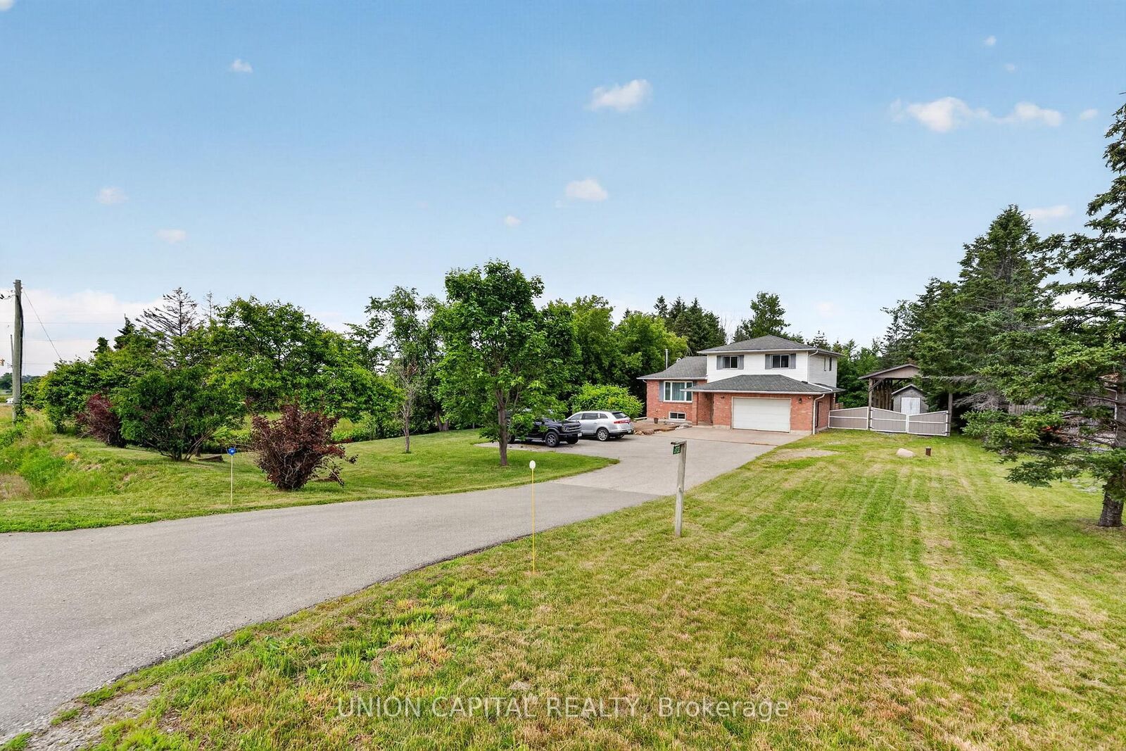 Property Photo: 3132 Ravenshoe Road ON L4P 3E9