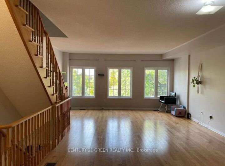 Property Photo:  23 Tillinghast Lane Upper  ON M1J 0A8 