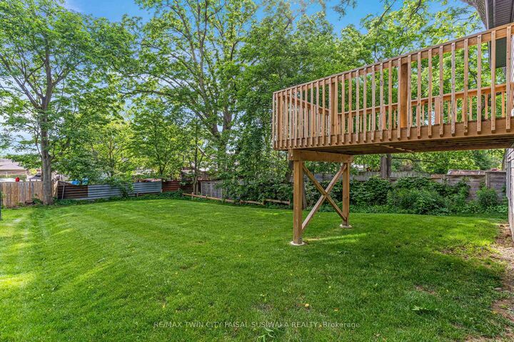 1188 Queenston Road — photo 1