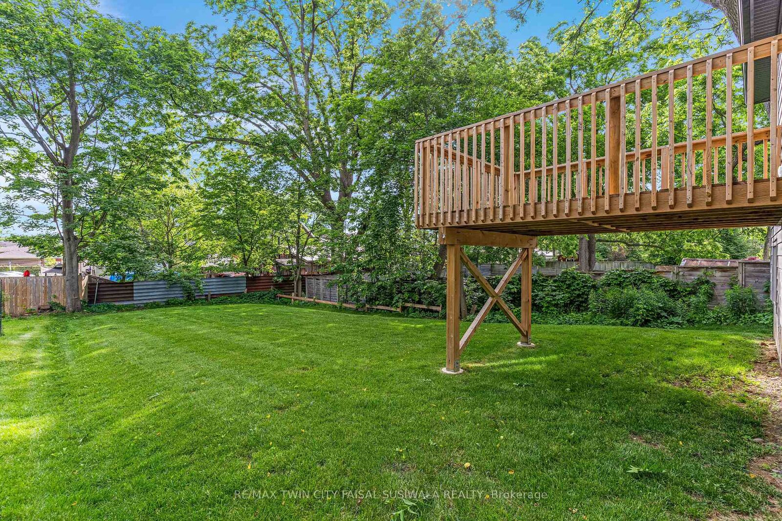Property Photo: 1188 Queenston Road ON N3H 3K9