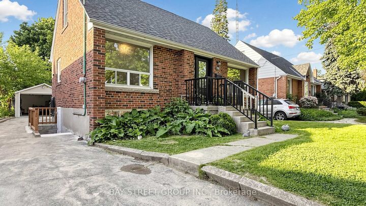 Property Photo: 26 Innismore Crescent ON M1R 1C7
