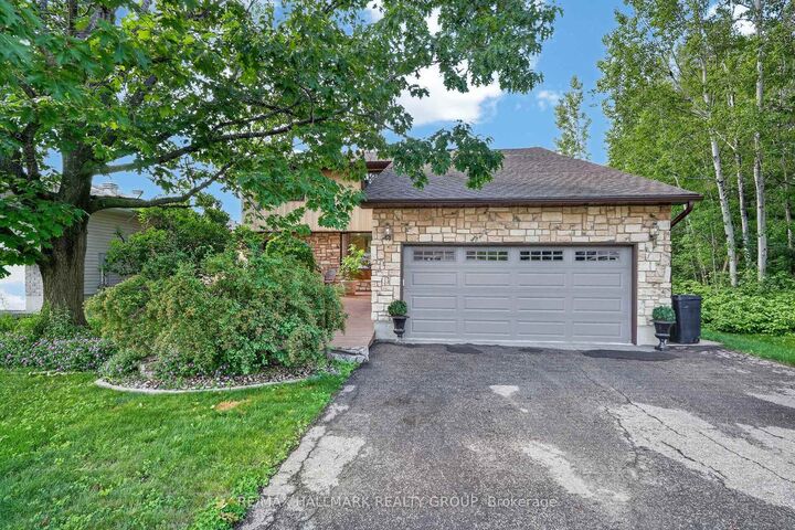 Property Photo: 6879 Edgar Brault Street ON K1C 1L6