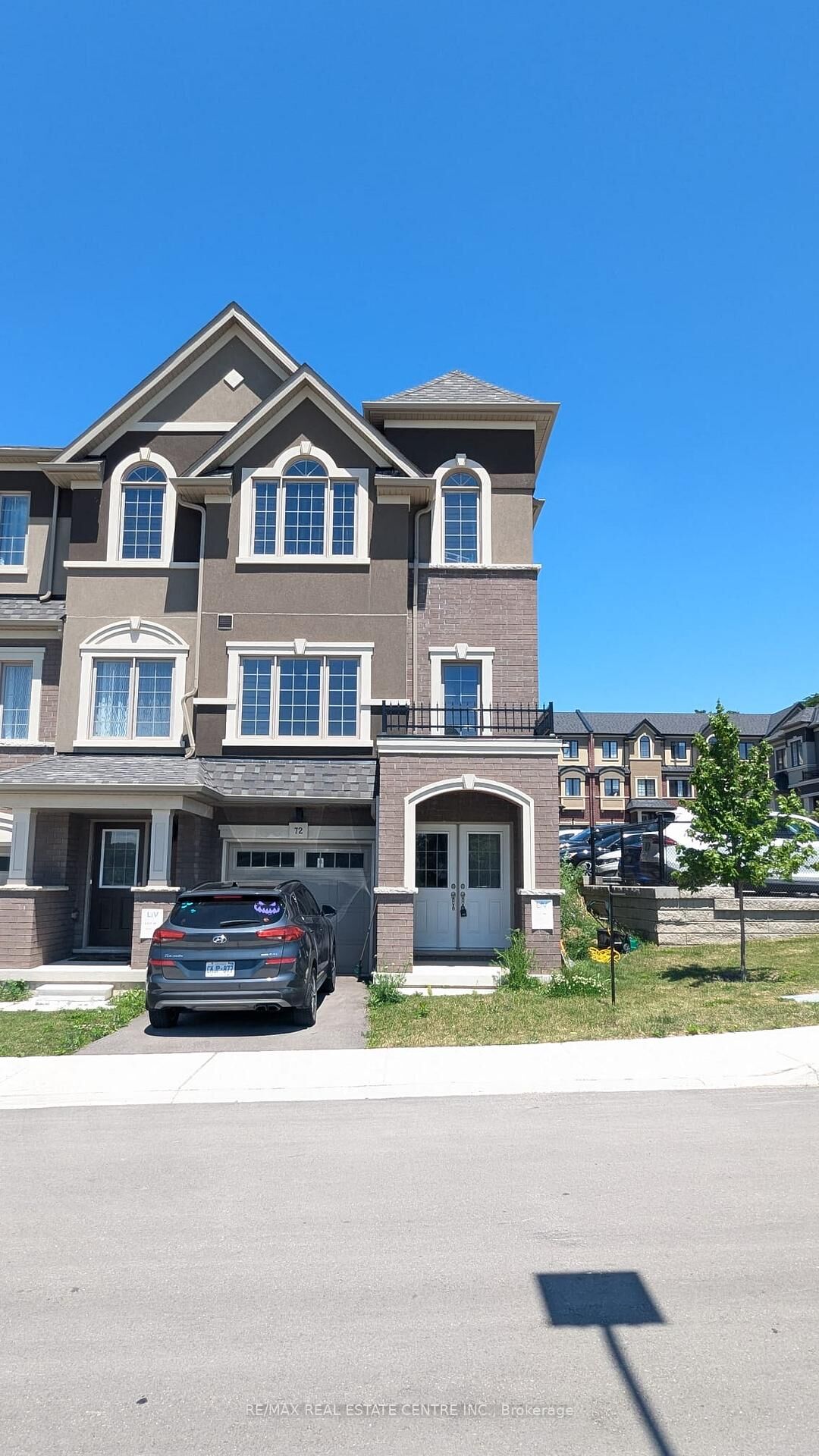 Property Photo:  620 Colborne Street W 72  ON N3T 0Y1 