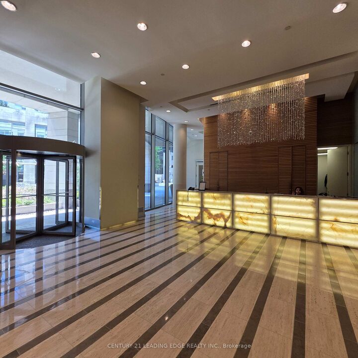 Property Photo:  2191 Yonge Street 2210  ON M4S 3H8 