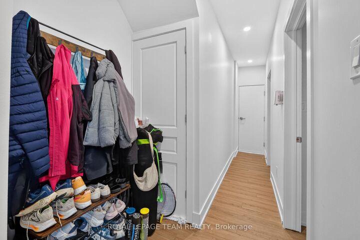 Property Photo:  169 Florence Street  ON K1R 5N3 