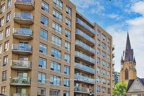 140 Bathurst Street 207 — photo 1