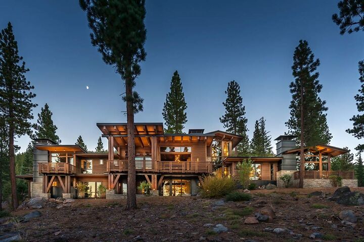 Property Photo:  9500 Dunsmuir Way  CA 96161 