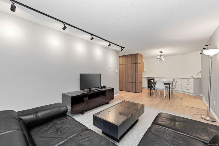 Property Photo:  2022 Foul Bay Rd #212  BC V8R 5A9 