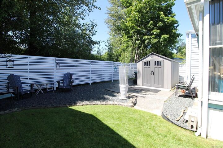 Property Photo:  2140 20th St #4  BC V9N 2G6 