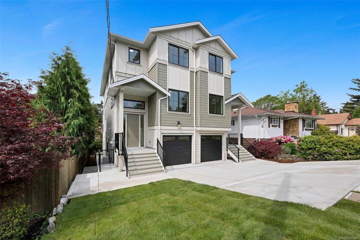 Property Photo: 4016 Wiseton St #B BC V8Z 4M7