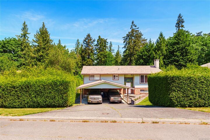 Property Photo:  274 Emery Way  BC V9R 5Z8 