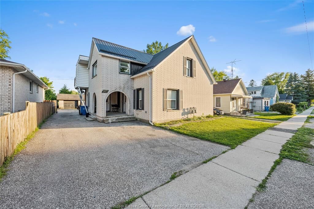 Property Photo: 143 Wellington Street ON N0R 1G0