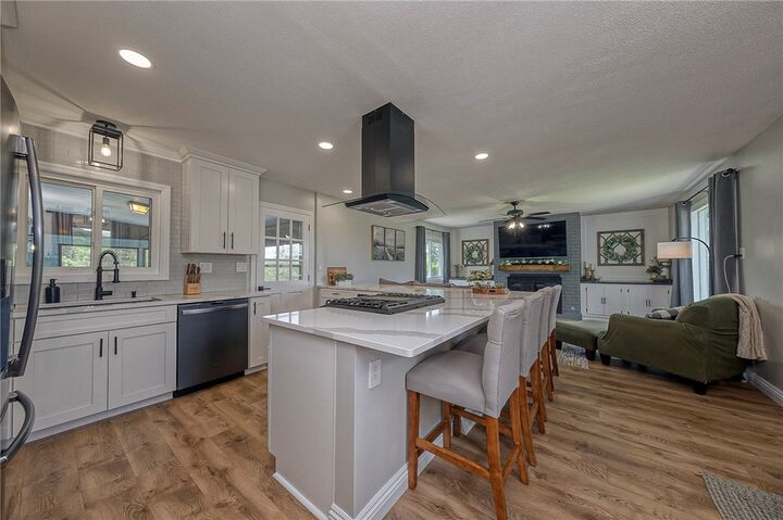 Property Photo:  156 Beale Rd  PA 16055 
