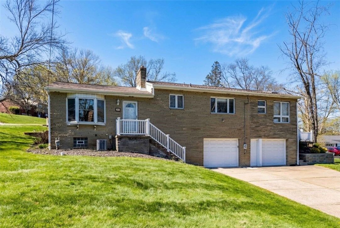 Property Photo:  527 E McMurray Rd  PA 15317 