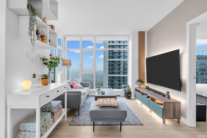 Property Photo: 6080 McKay Avenue 3304 BC V5H 0J4