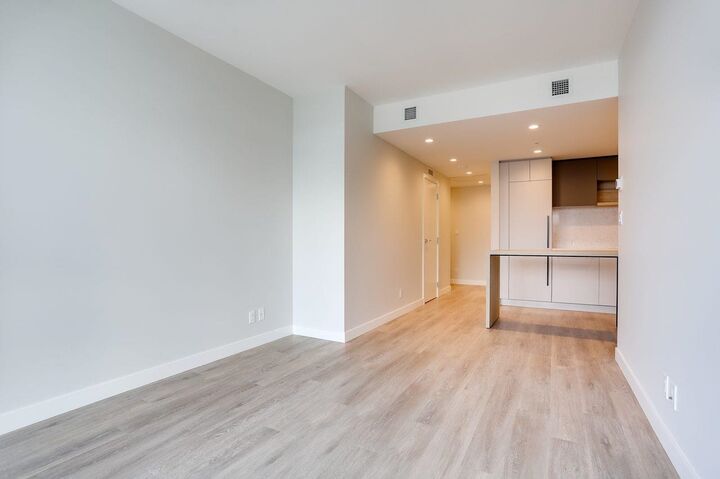 Property Photo: 567 Emerson Street 3505 BC V3J 0M8