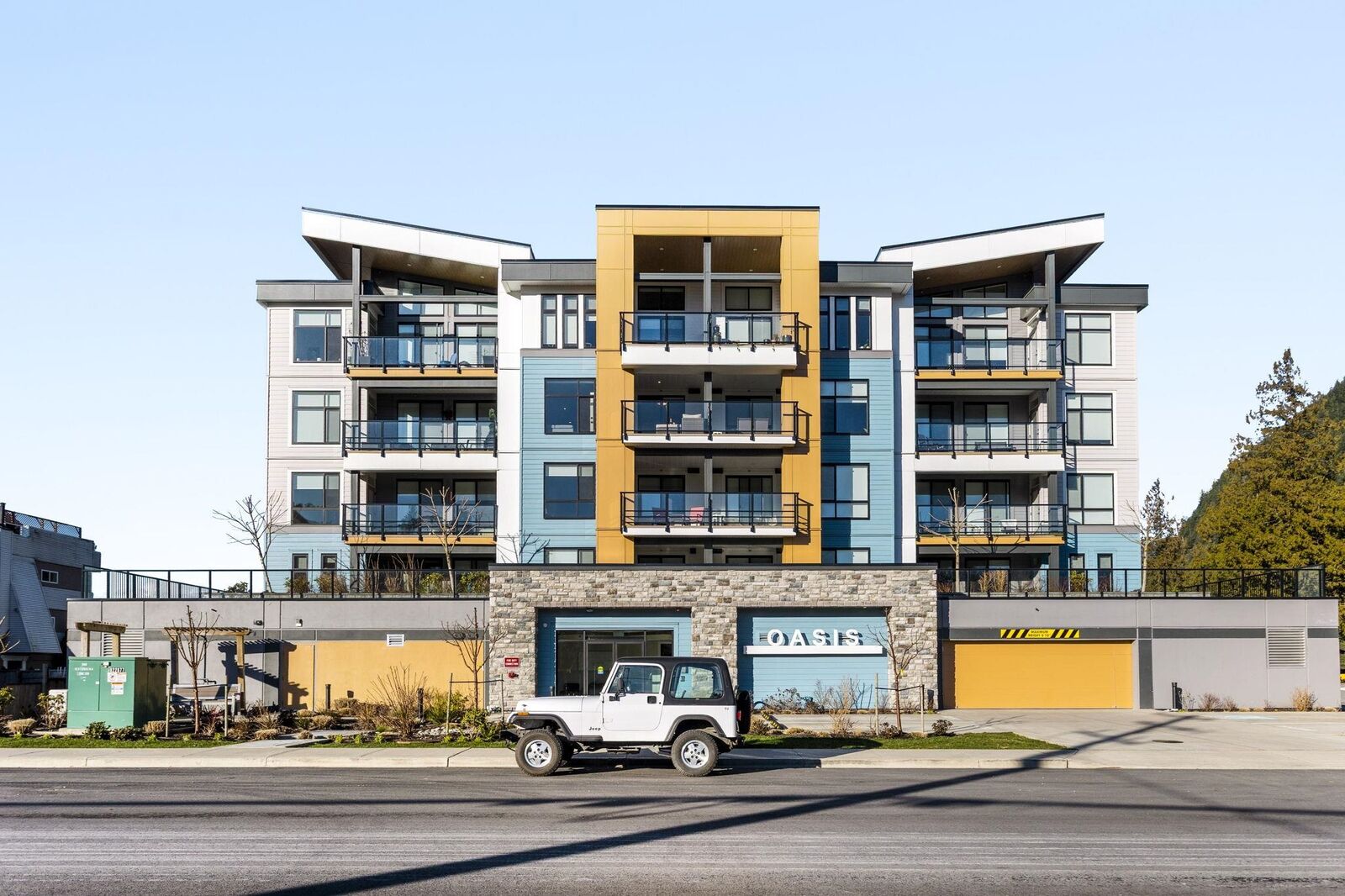 Property Photo: 470 Esplanade Avenue 307 BC V0M 1K0