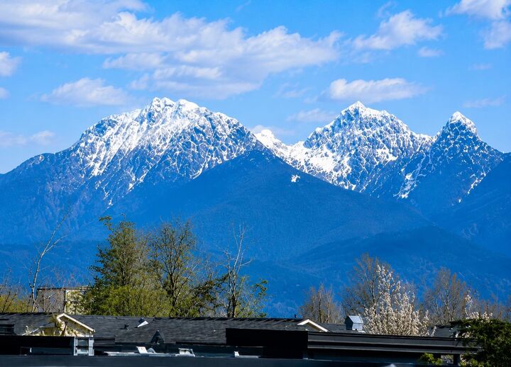 Property Photo: 7177 194A Street 13 BC V4N 6V6