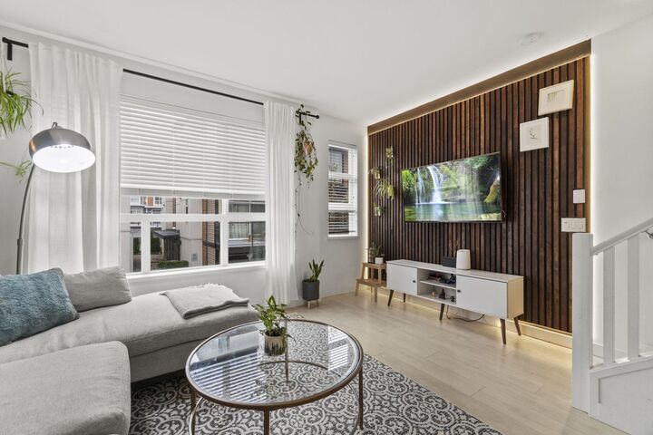 20857 77A Avenue 41 — photo 1