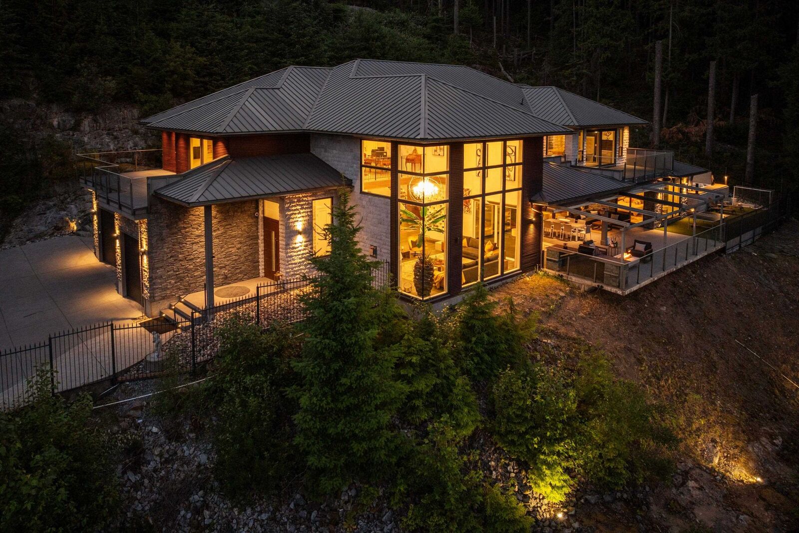 Property Photo: 1083 Uplands Drive BC V3H 5G6