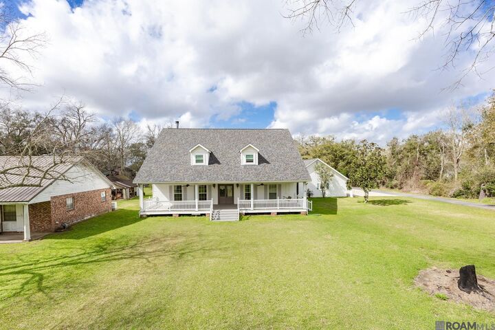 Property Photo: 1205 La Highway 1 LA 70346