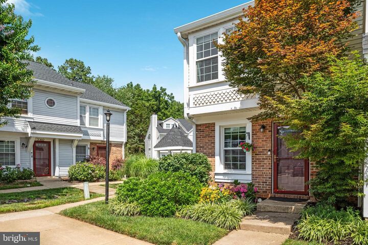 Property Photo:  3301 Lakeside View Drive 2-1  VA 22041 