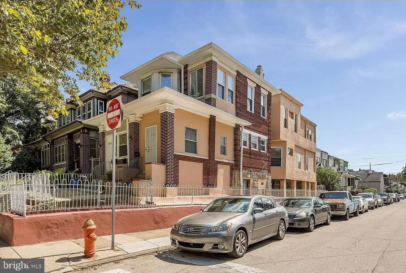 Property Photo:  1626 Lindley Avenue  PA 19141 